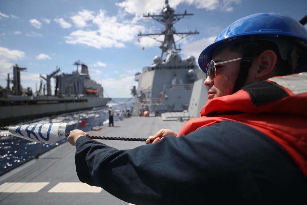 USS Dewey (DDG 105) Conducts Underway Replenishment with USNS Tippecanoe (T-AO 199) While Operating in the South China Sea