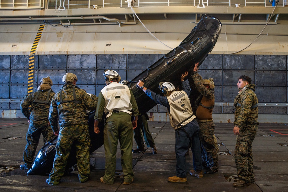 15th MEU, Royal Marines CRRC On-load