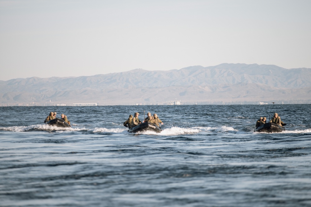 15th MEU, Royal Marines CRRC On-load