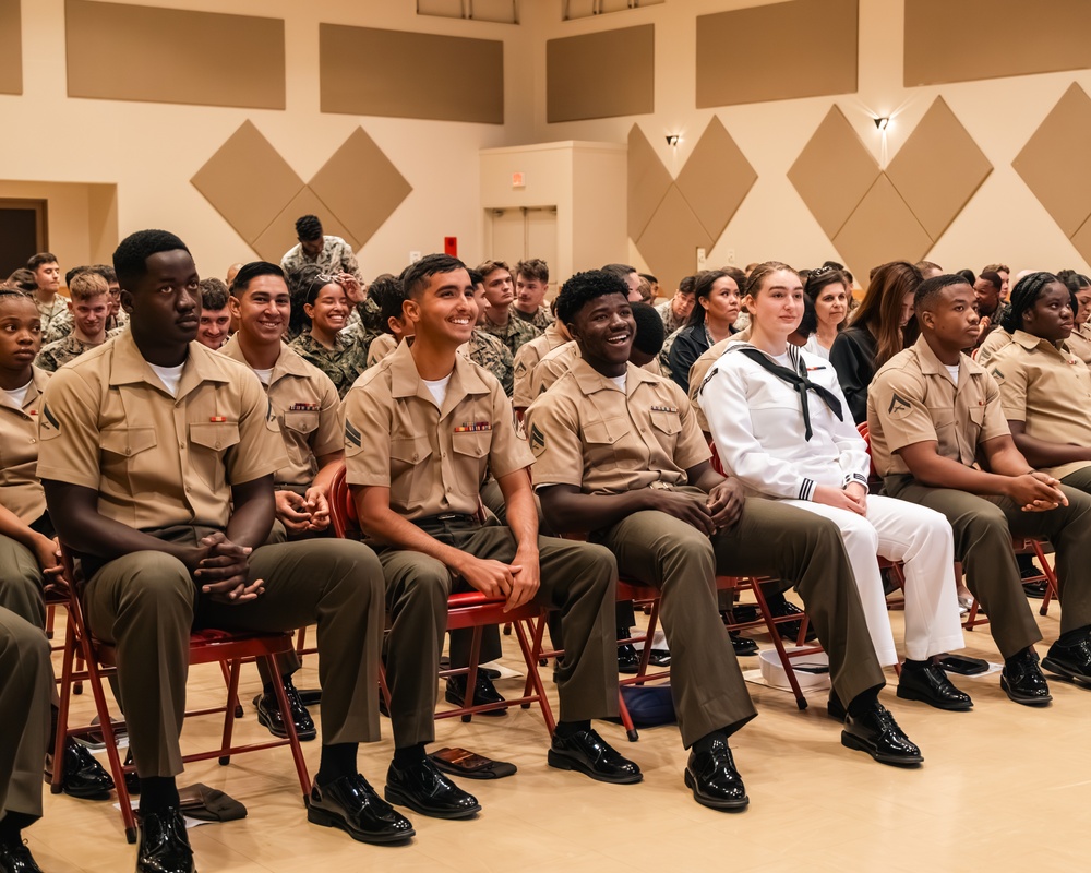 16 new Americans from 11 Nations Take the Oath of Allegiance