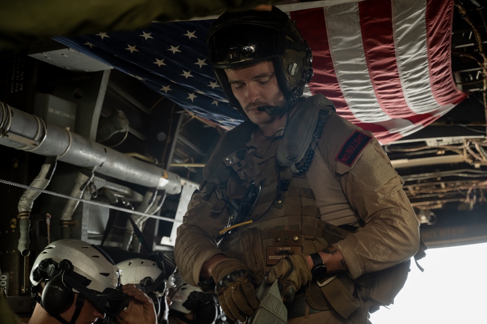 VMM-261 (REIN) Trains at Camp Lemonnier