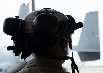 VMM-261 (REIN) Trains at Camp Lemonnier