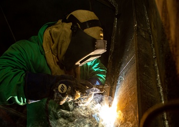 Teamwork Keeps PIA On Track:  USS Harry S. Truman at 50% Completion