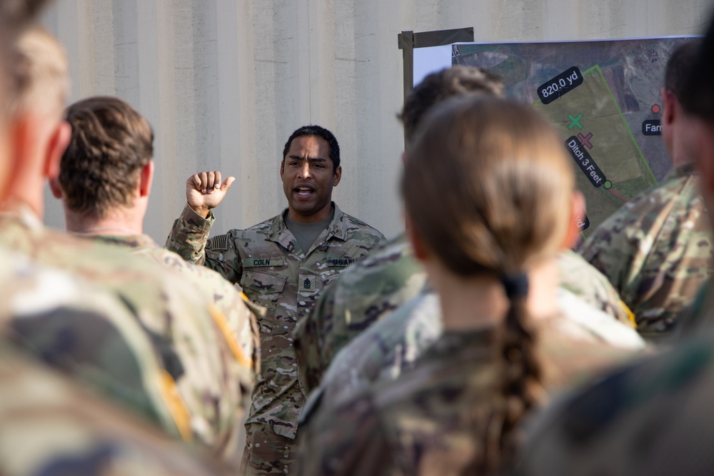 Paratroopers with Special Operations Command Europe jump with partners from Moldova