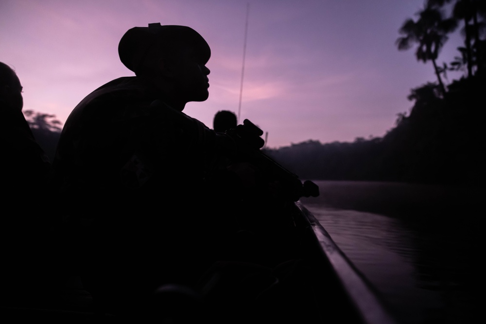 U.S., Brazilian soldiers conduct river and jungle movement to conduct mock-assault