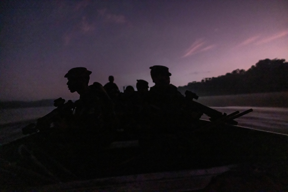 U.S., Brazilian soldiers conduct river and jungle movement to conduct mock-assault