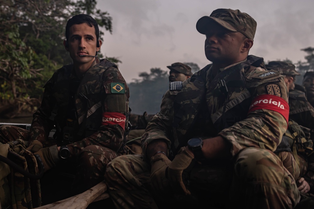 U.S., Brazilian soldiers conduct river and jungle movement to conduct mock-assault