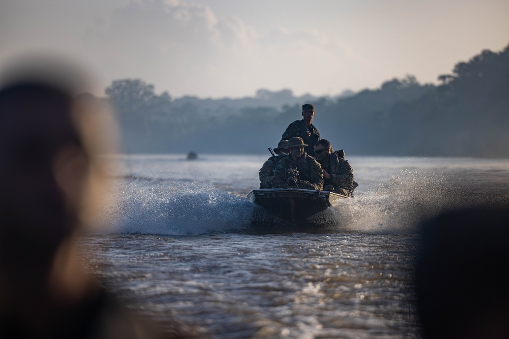 U.S., Brazilian soldiers conduct river and jungle movement to conduct mock-assault