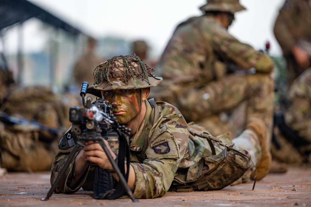 U.S., Brazilian soldiers conduct river and jungle movement to conduct mock-assault