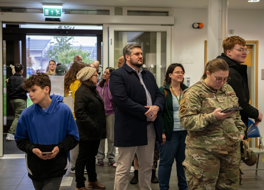 423d MDS conducts mass flu vaccination