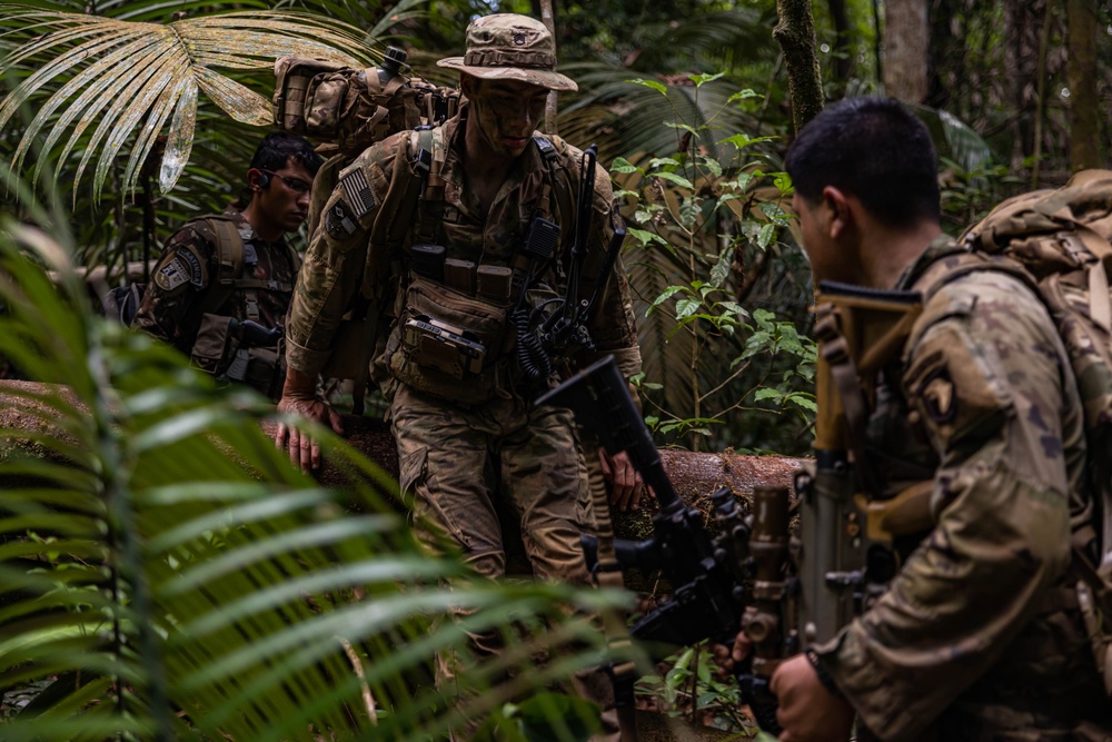 U.S., Brazilian soldiers conduct river and jungle movement to conduct mock-assault