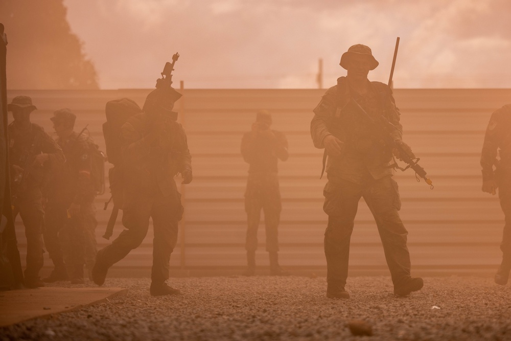 U.S., Brazilian soldiers conduct river and jungle movement to conduct mock-assault