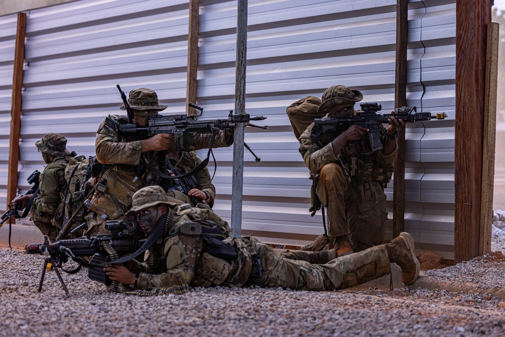 U.S., Brazilian soldiers conduct river and jungle movement to conduct mock-assault