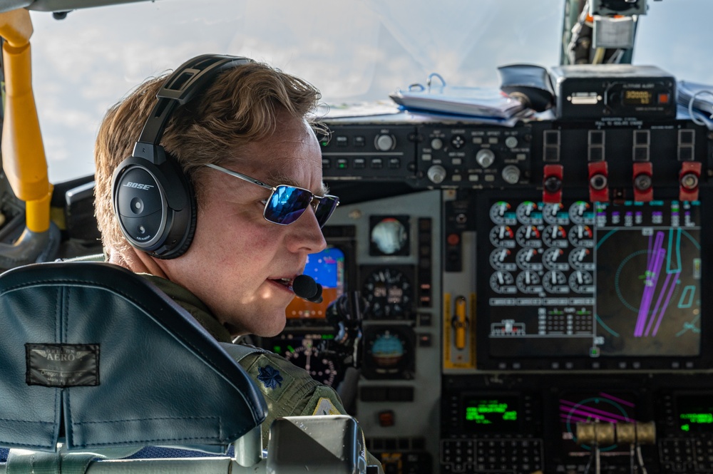 100th ARW refuels Dyess AFB B1-B Lancer