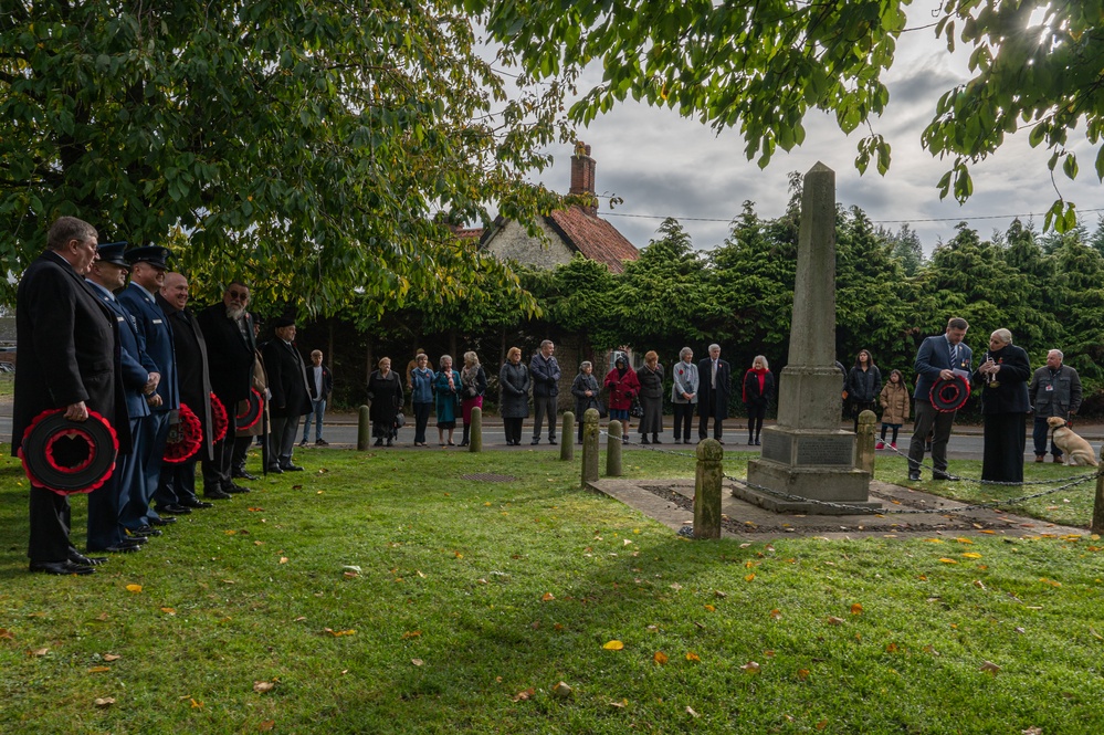 Team Mildenhall honors the fallen during Beck Row Remembrance ceremony