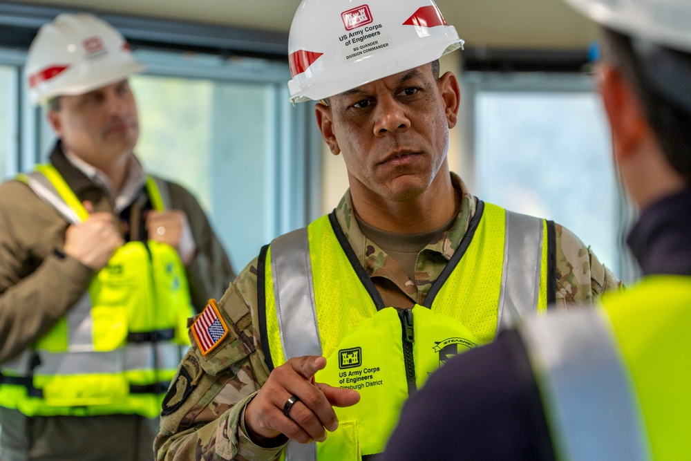 Engineer commander for Great Lakes and Ohio River Division visits Pittsburgh District