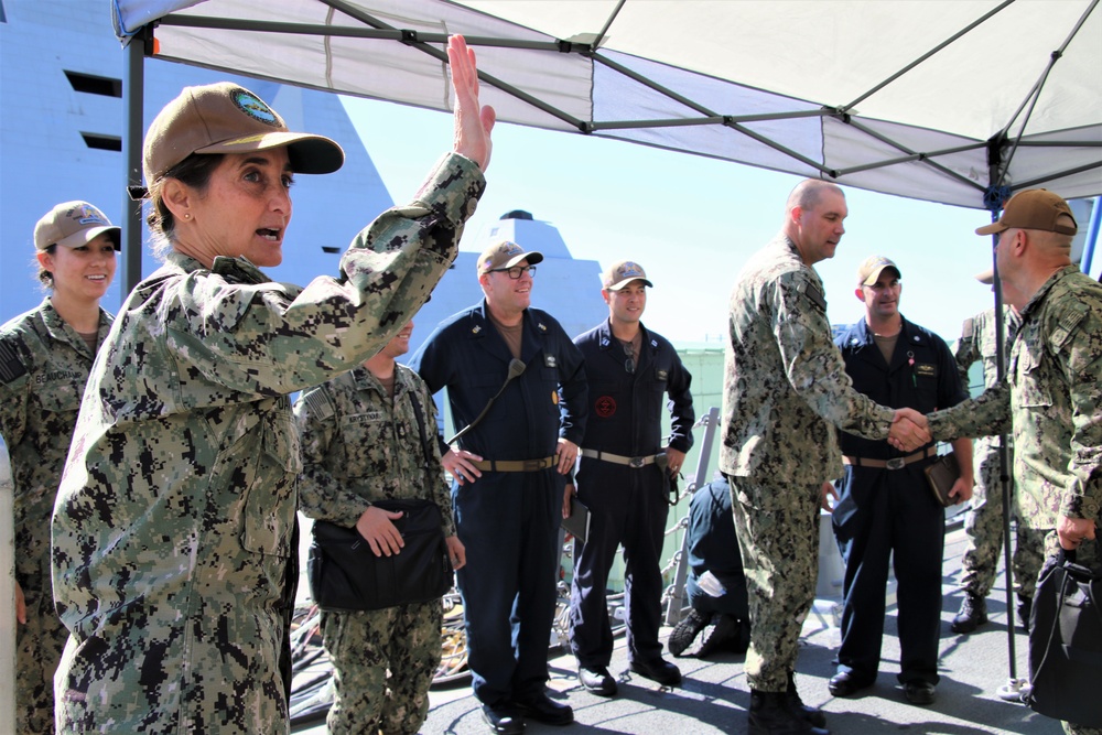 Commander, Naval Surface Forces, U.S. Pacific Fleet Visits USS Jack H Lucas (DDG 125)