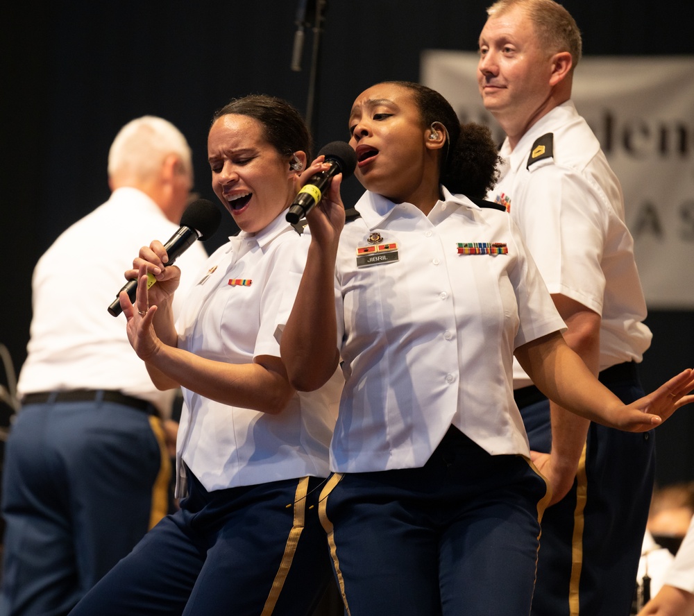 U.S. Army Chorus Soldiers