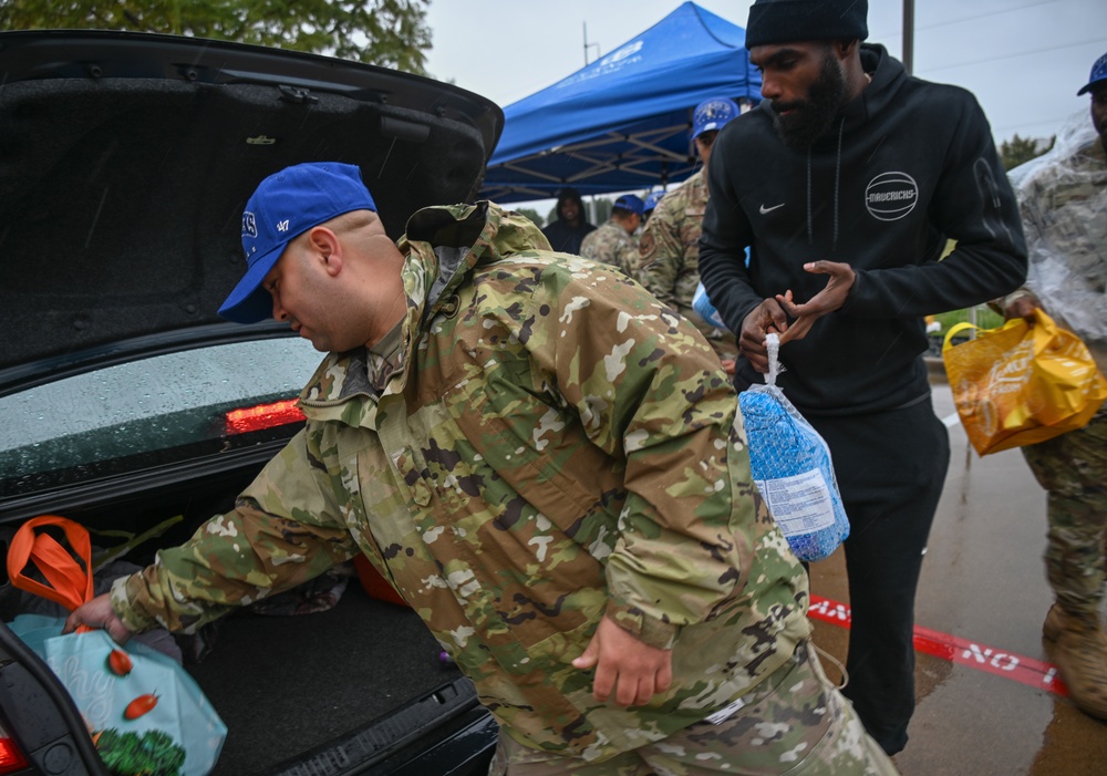 Citizen Airmen give back to North Texas communities