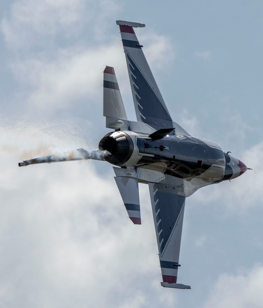 Thunderbirds perform in Punta Gorda