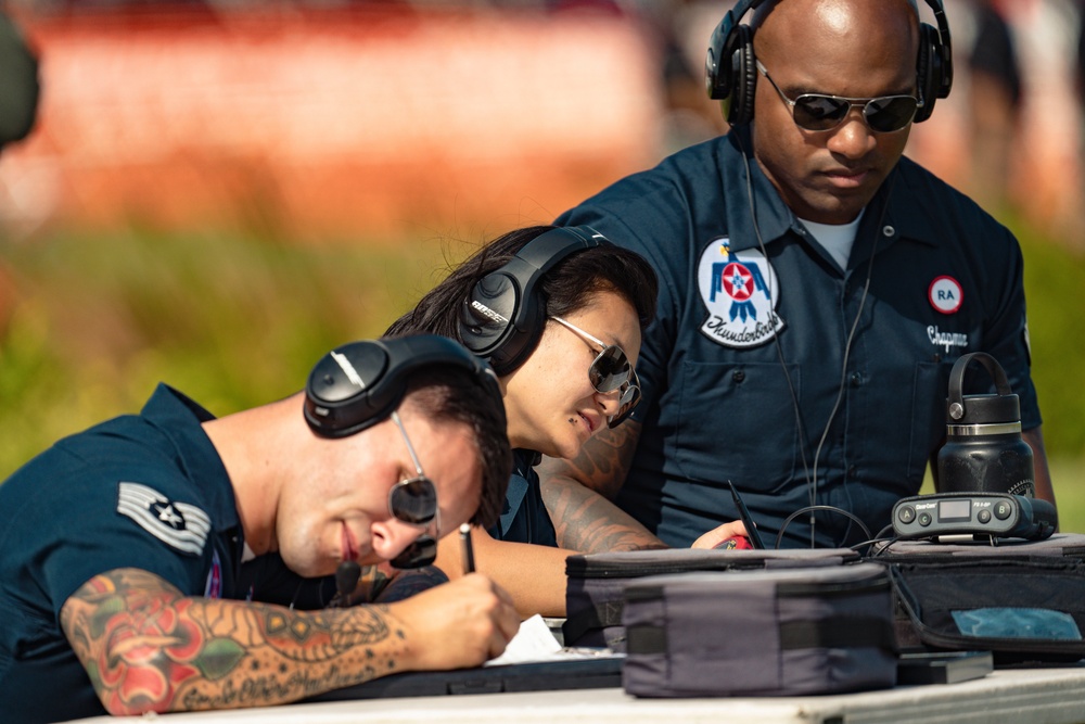 Thunderbirds perform in Punta Gorda