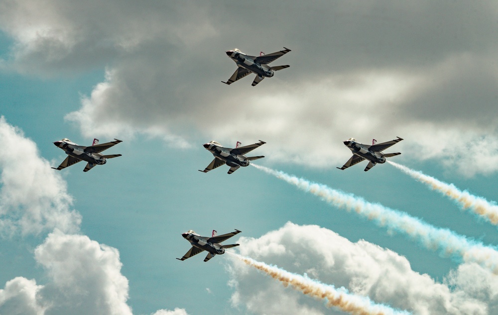 Thunderbirds perform in Punta Gorda