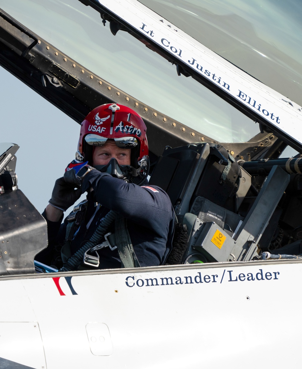 Thunderbirds perform in Punta Gorda