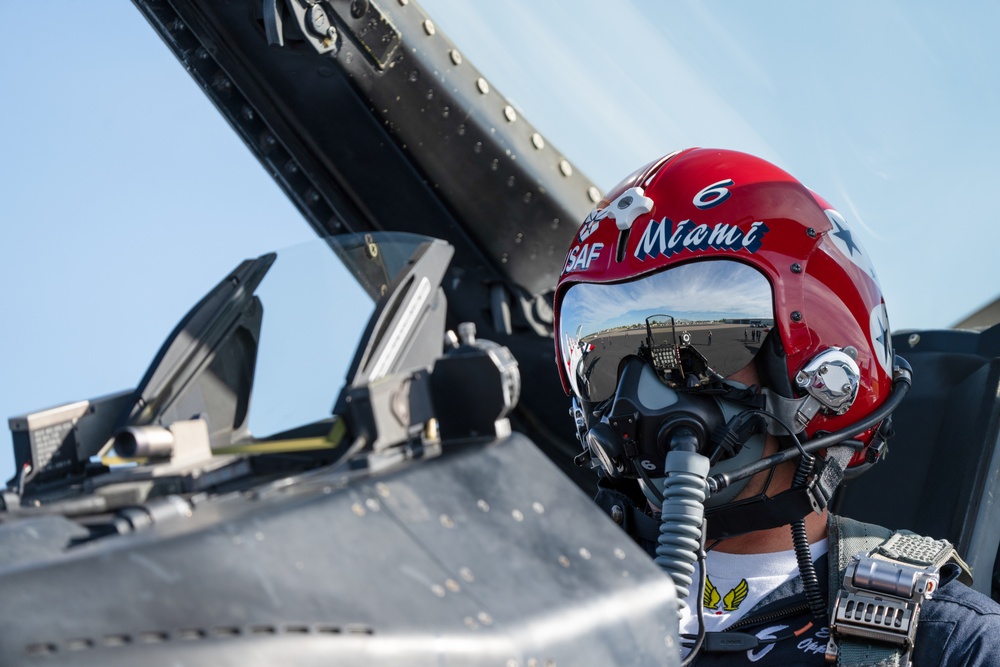 Thunderbirds perform in Punta Gorda