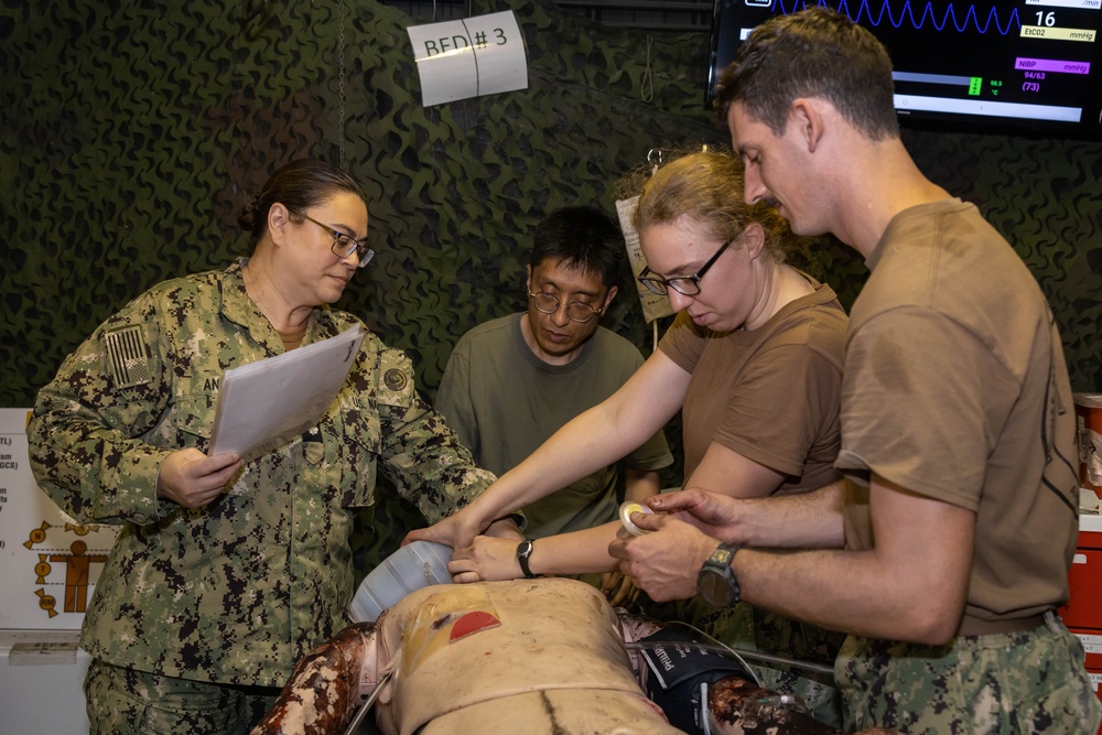 3rd Dental Battalion Officers participtate in Combat Casualty Care Course (C4)