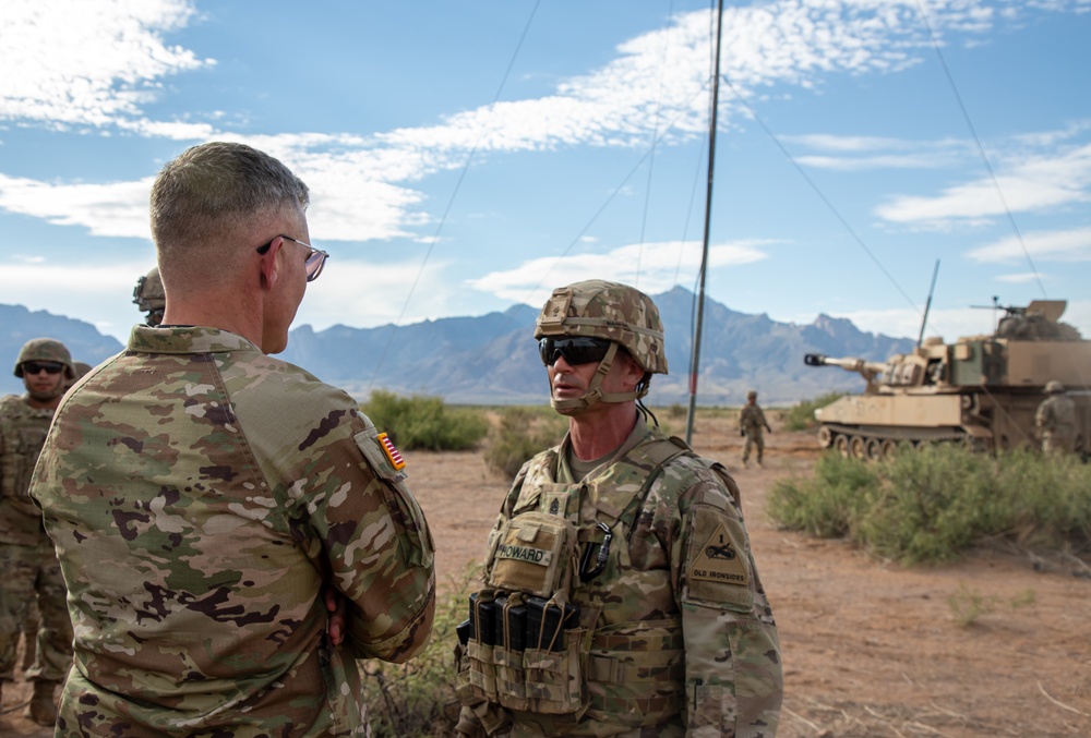1 AD and Fort Bliss CSM speaks with U.S. Army soldier