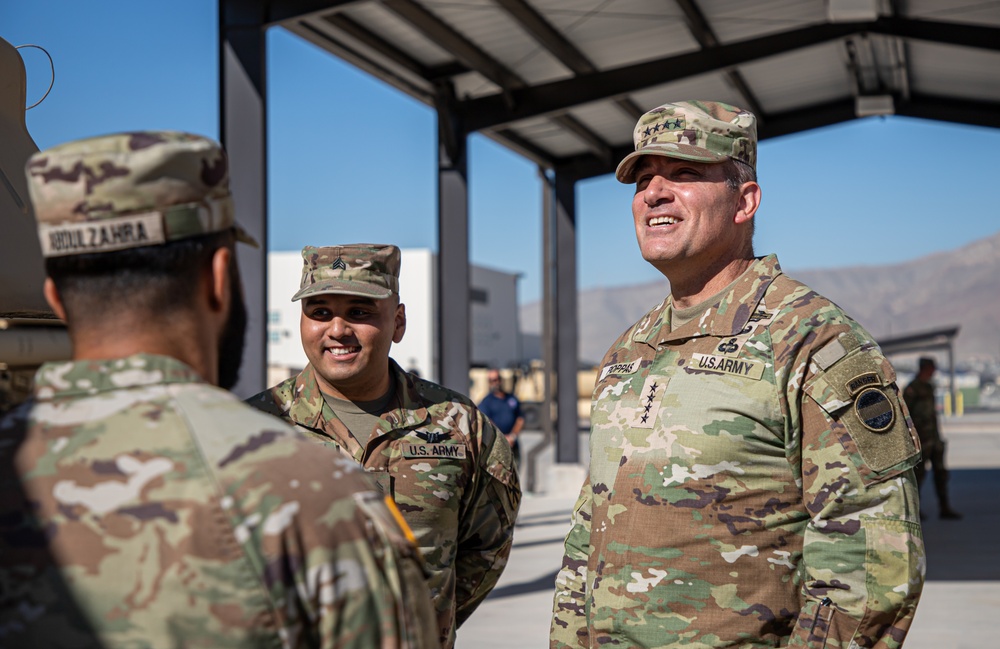 FORSCOM Commanding General visits Fort Bliss