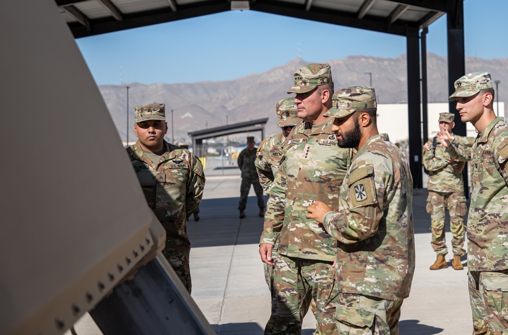 FORSCOM Commanding General visits Fort Bliss