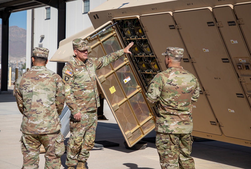 FORSCOM Commanding General visits Fort Bliss