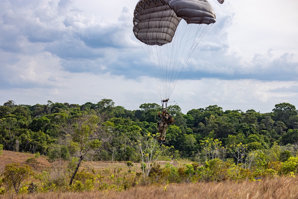 DVIDS - Images - U.S., Brazilian Special Forces conduct HAHO jump in ...