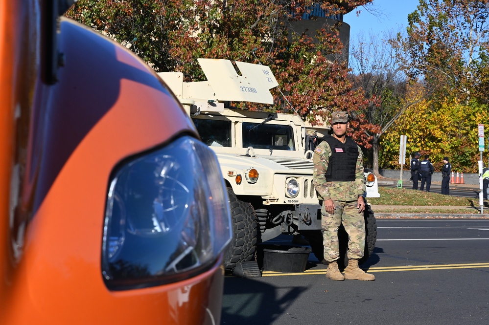 D.C. Guard supports Metropolitan Police during March for Israel on National Mall