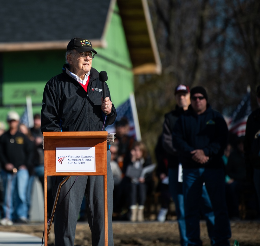 122nd Fighter Wing Airmen assist with Korean War memorial unveiling
