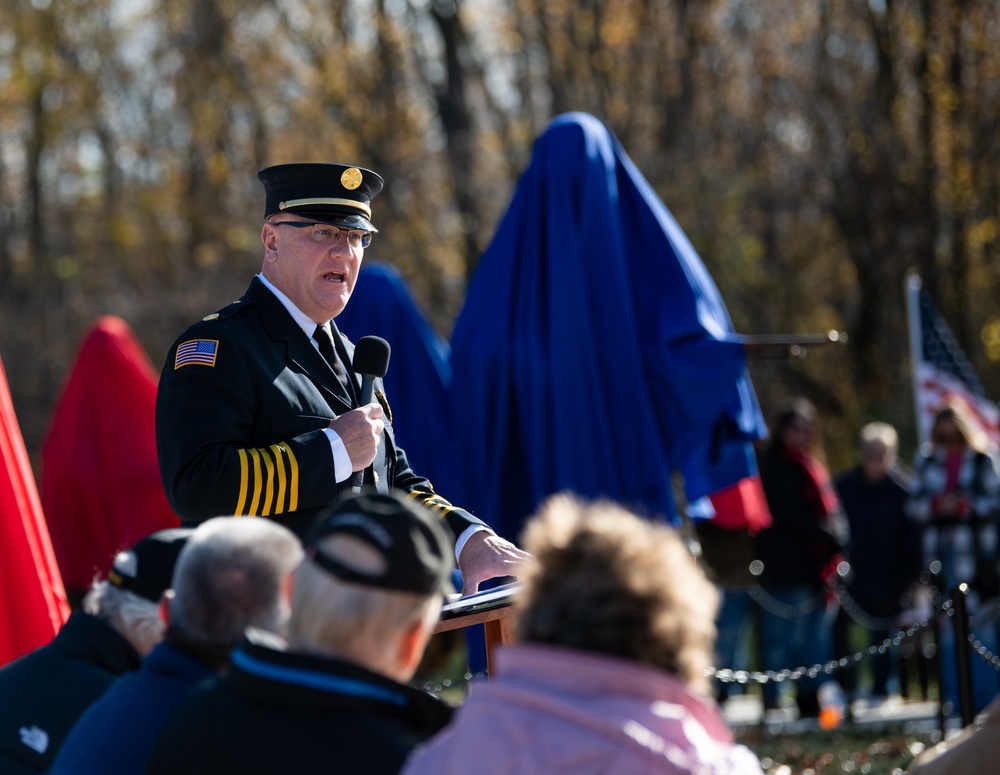 122nd Fighter Wing Airmen assist with Korean War memorial unveiling