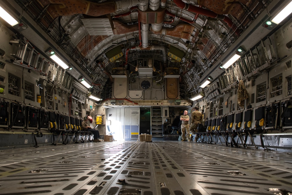 Team Charleston C-17s conduct local training