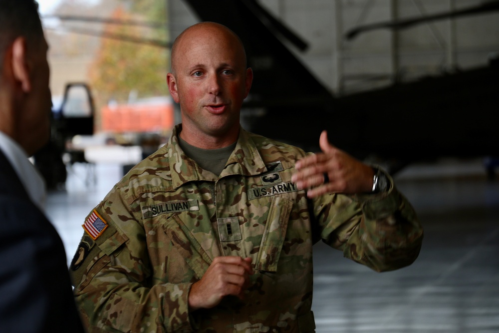 CW3 Sullivan Breifs The Cobb Civic Leaders on UH-60 Black Hawk