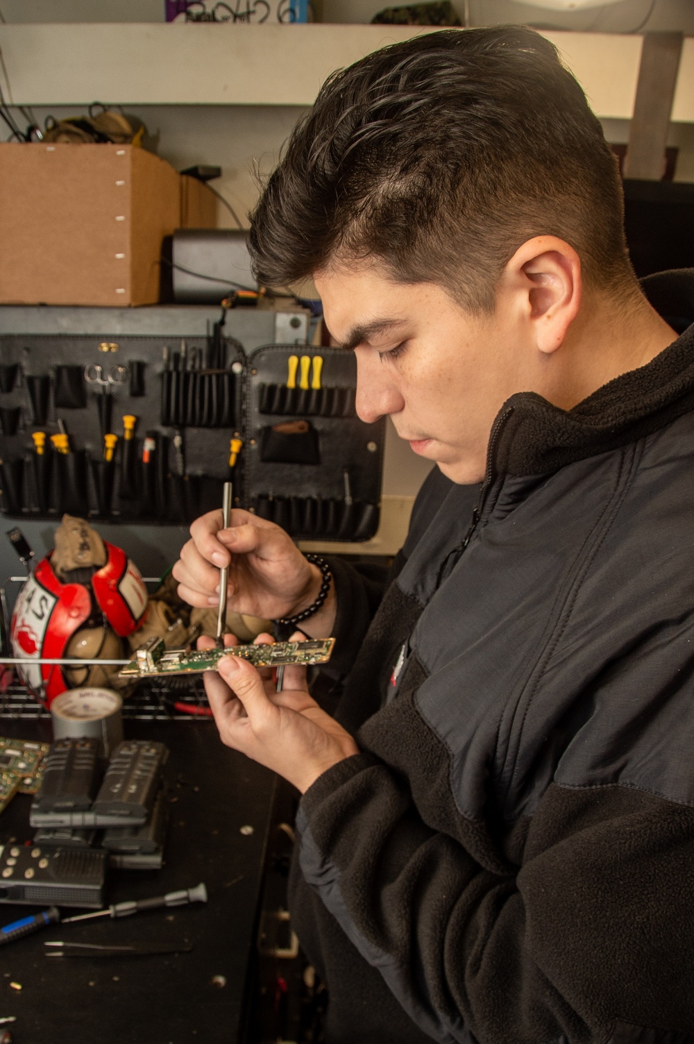 DVIDS - Images - USS Ronald Reagan (CVN 76) Sailor repairs and inspects ...