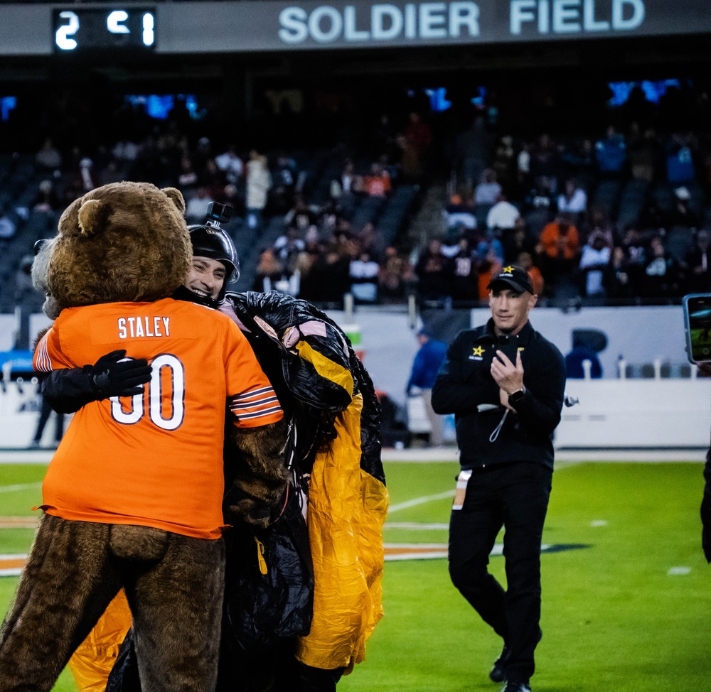 Soldiers Reenlist, Jump and Sing at the Chicago Bears Salute to Service Game