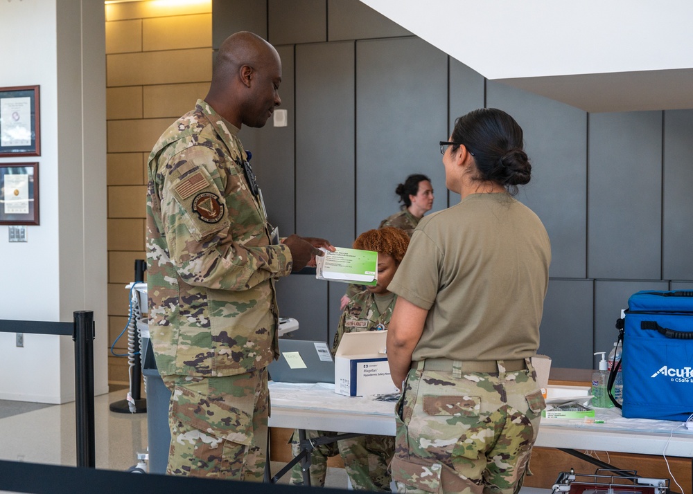 59th MDW: WHASC walk-in influenza vaccine line for active duty