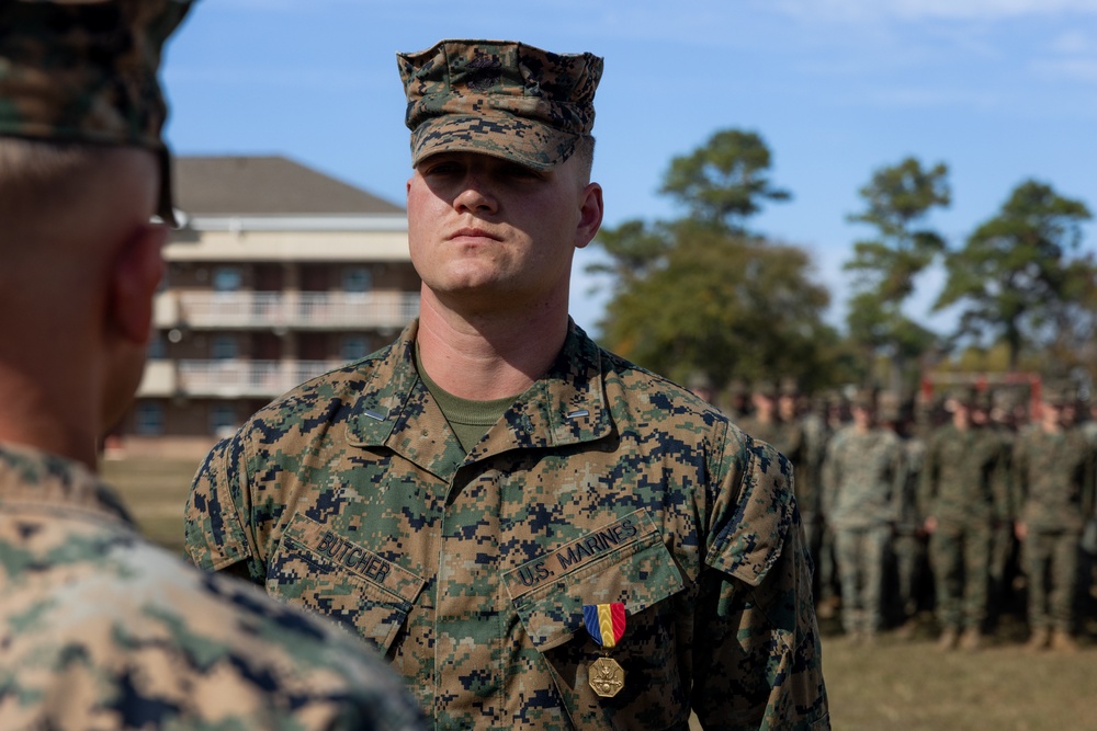 2/6 Marine Awarded for Heroic Actions