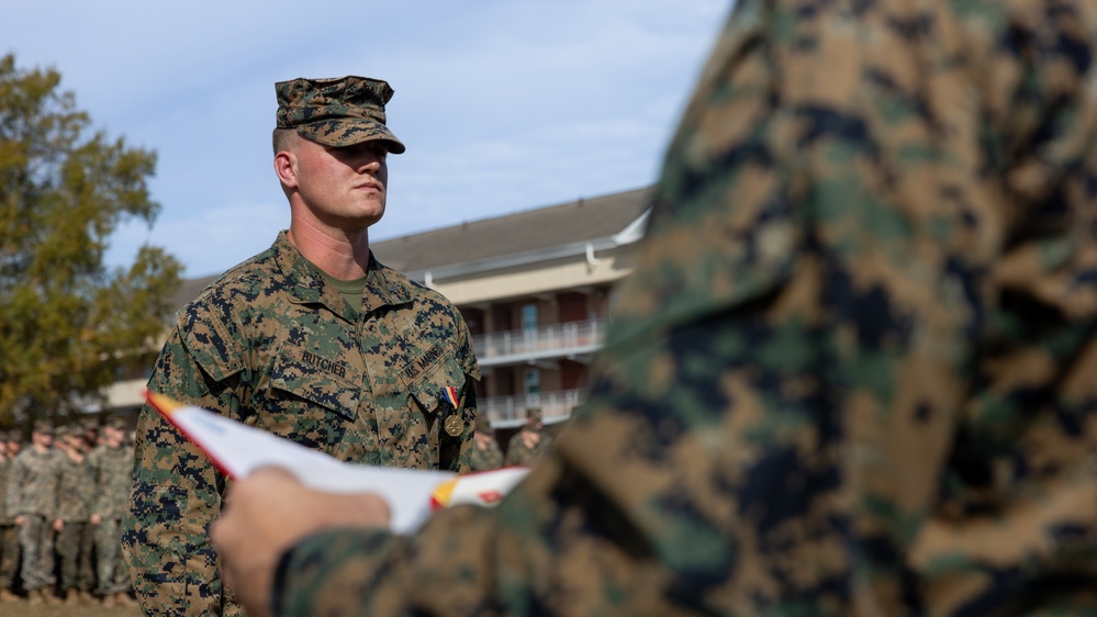2/6 Marine Awarded for Heroic Actions