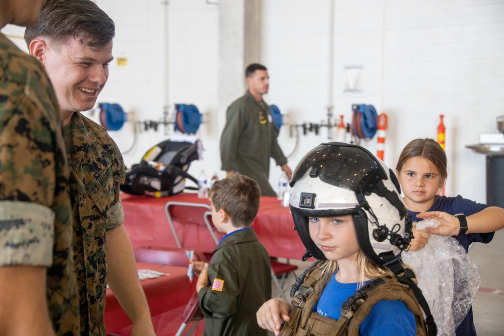 VMM-268 Teaches Children about the Marine Corps Birthday