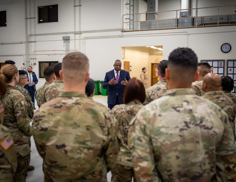 SECDEF engages with Osan members