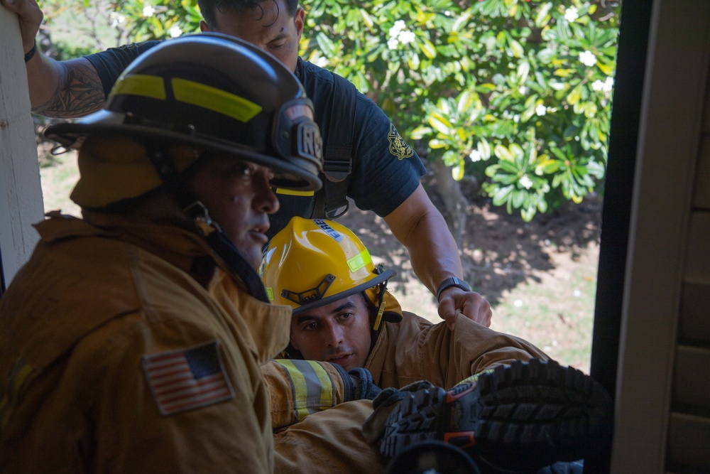 Kauai County Fire Department Conducts Search and Rescue Training at PMRF Barking Sands