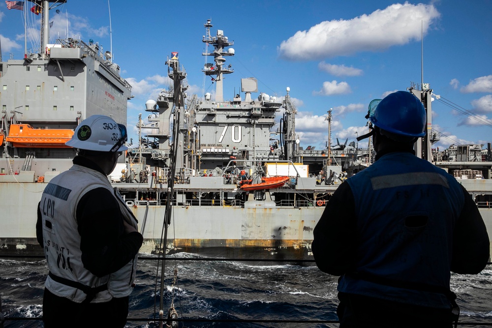 Sterett Conducts Fueling-at-sea with USNS John Ericsson