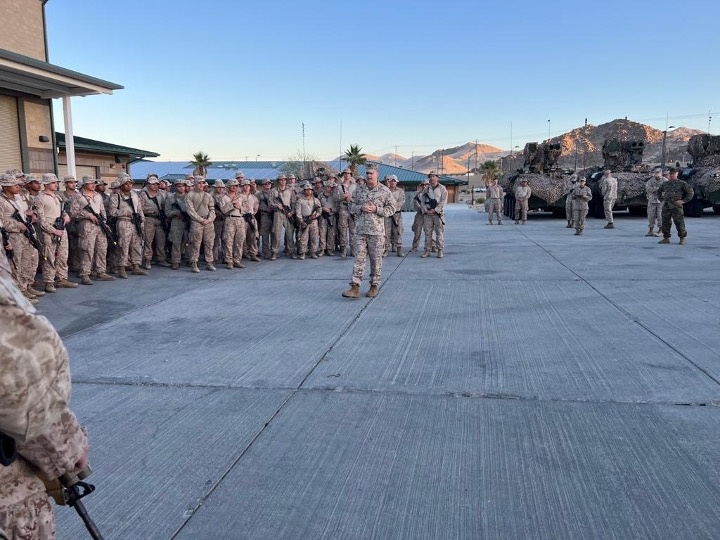 4th Marine Division Commanding General Speaks with Cobra Company, 4th Light Armored Reconnaissance Battalion