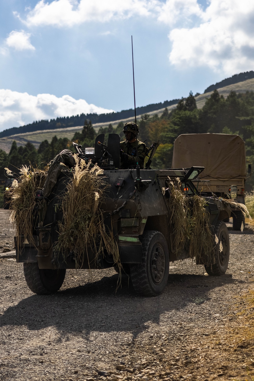 Resolute Dragon 23 FTX | 3d MARDIV, Army, JGSDF Conduct First Joint Bilateral Convoy on Hijyudai